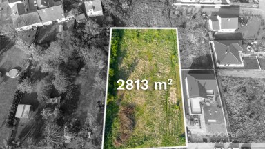 Prodej stavebního pozemku 2813 m2 v obci Dobříč u Prahy, okres Praha - Západ.