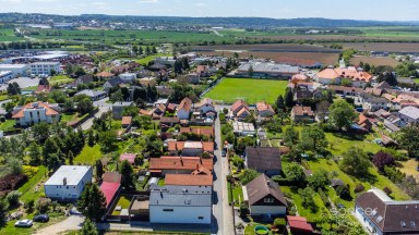 Prodej stavebního pozemku o výměře 2582 m2, Praha – západ, Jesenice.