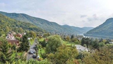 Pronájem luxusní vily v Ústí nad Labem - Střekov, ulice Zlatá Stezka.