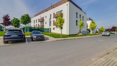 Prodej bytu 4+kk/sklep/garážové stání/balkon, 106 m2, ul. Nepomuckých, Praha 9 - Letňany.