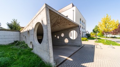 Prodej bytu 4+kk/sklep/garážové stání/balkon, 106 m2, ul. Nepomuckých, Praha 9 - Letňany.