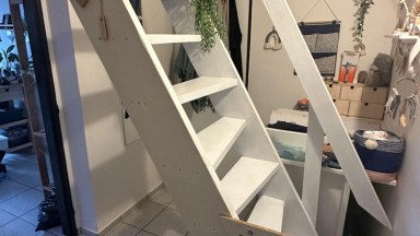 Pronájem bytu 4+1, 85 m2, cihla, Praha 8 - Libeň.