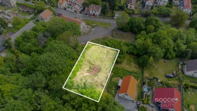 Prodej stavebního pozemku 800 m2, obec Oparno, okres Litoměřice.