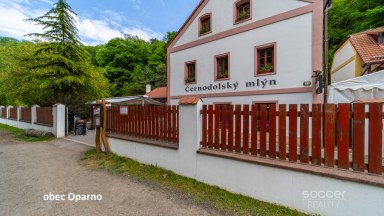 Prodej stavebního pozemku 800 m2, obec Oparno, okres Litoměřice.