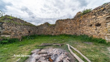Prodej stavebního pozemku 800 m2, obec Oparno, okres Litoměřice.