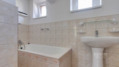Pronájem rodinného domu, 5+2/G, T, Z, 180m2, ul. 5. května, Smečno.