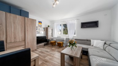 Příjemný byt se zahrádkou v Dobrovici u Mladé Boleslavi.