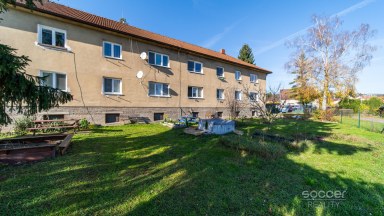 Příjemný byt se zahrádkou v Dobrovici u Mladé Boleslavi.