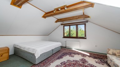 Kouzelný venkovský dům s příjemnou zahradou v atraktivní lokalitě.