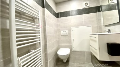 Velmi útulný ateliér ve vile s géniem loci v atraktivním místě. 