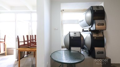 Podnájem baru s kuchyní, 80 m2, Praha 8 - Libeň, Zenklova