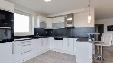 Rodinný dům 4+kk s terasou a zahradou, Kaňk u Kutné Hory.