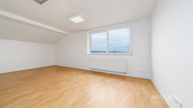 Kanceláře  (23 m² – 123 m²) – Jesenice u Prahy