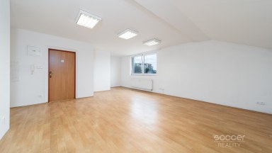 Kanceláře  (23 m² – 123 m²) – Jesenice u Prahy