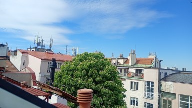 Pronájem bytu 2+kk/M, 40 m2, ul. Jirečkova, Praha 7 - Holešovice.