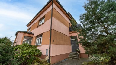 Jedinečný mezonet 3+kk+šatna v žádané čtvrti Mladé Boleslavi.