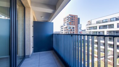 Pronájem bytu 1+kk/L/G, 32 m2, ul. Poděbradská, Praha 9 - Hloubětín.