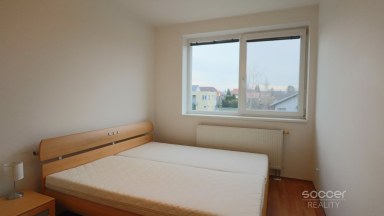 Pronájem bytu 2+kk/B/G, 59 m2 + 7 m2 balkon, ulice Pod Nouzovem, Praha – Kbely. 