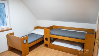 Pronájem rekreační chaty, Suhrovice, 16 km od Mladé Boleslavi.