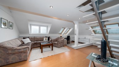 Jedinečný mezonet v rodinném domě v žádané čtvrti Mladé Boleslavi.