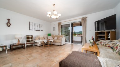 Pronájem rodinného domu, 5+kk/G/T/Z/S,B, 180m2, Čerčany, ul. Mánesova.