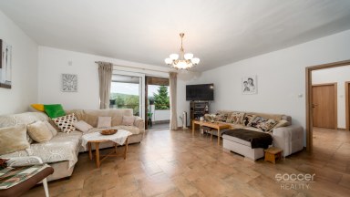 Pronájem rodinného domu, 5+kk/G/T/Z/S,B, 180m2, Čerčany, ul. Mánesova.