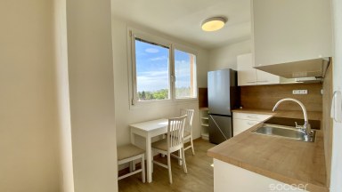 Velmi hezký byt po rekonstrukci ve vyhledávané lokalitě.