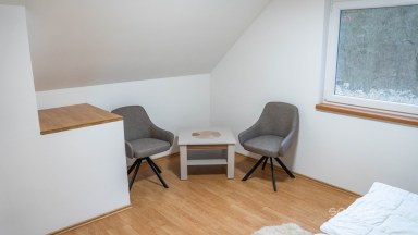 Pronájem rekreační chaty, Suhrovice, 16 km od Mladé Boleslavi.