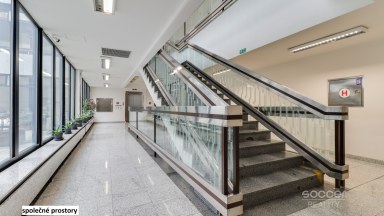 Pronájem tří kanceláří 114 m2 ulice Sokolovská, Praha 9