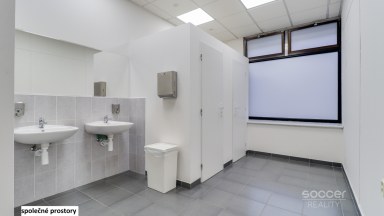 Pronájem tří kanceláří 114 m2 ulice Sokolovská, Praha 9