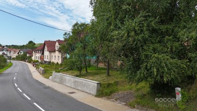 Prodej stavebního pozemku s rodinným domem k rekonstrukci – Sehradice, okres Zlín.