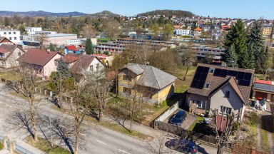Prodej domu s pozemkem 1 310 m², Jičín – Holínské Předměstí.