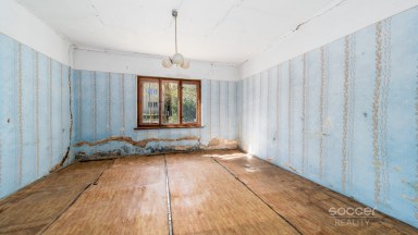 Prodej domu s pozemkem 1 310 m², Jičín – Holínské Předměstí.