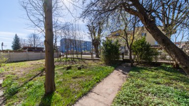 Prodej domu s pozemkem 1 310 m², Jičín – Holínské Předměstí.