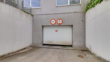 Pronájem garážového stání nebo dvou garážových stání v ulici Herlíkovická, Praha 9 - Kbely.