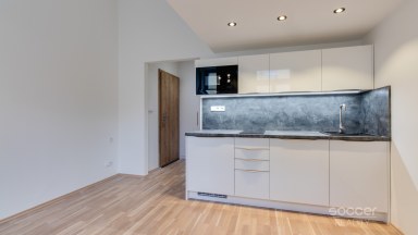 Pronájem bytu 1+kk/S, 21 m2, ul. Radlická, Praha 5 - Smíchov.