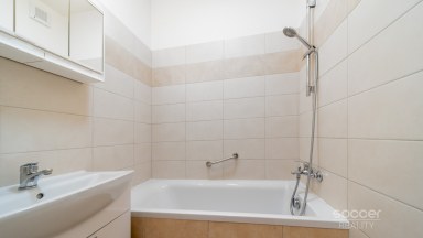 Pronájem bytu 2+1/B/S, 53 m2, Praha 3 - Žižkov, ul. Pod Lipami.
