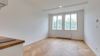 Pronájem bytu 1+kk/Sklep/Wellness, 36 m², Praha 3 – Vinohrady, ul. Vinohradská.