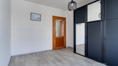 Pronájem bytu 3+1 (77 m²) s lodžií (6 m²) a parkem ve vnitrobloku – ul. Přecechtělova, Praha 13