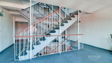 Prodej bytu 1+kk 39,3 m² s garážovým stáním a sklepem, Praha 9 – Letňany, ul. Třinecká.