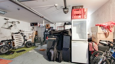 Prodej bytu 1+kk 39,3 m² s garážovým stáním a sklepem, Praha 9 – Letňany, ul. Třinecká.