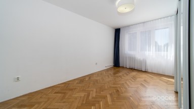 Příjemný a udržovaný byt s lodžií v atraktivní lokalitě Prahy 6. 