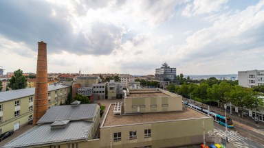 Prodej bytu 3+kk/sklep, 74+2,5 m2 v ulici Loudova, Praha 3 – Žižkov.