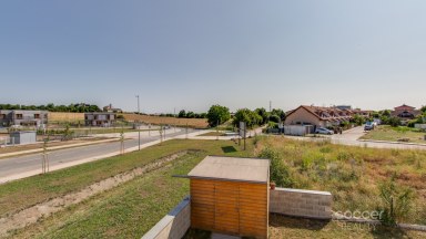 Pronájem domu se zahradou, Praha 20 – Horní Počernice, U Zimoviště