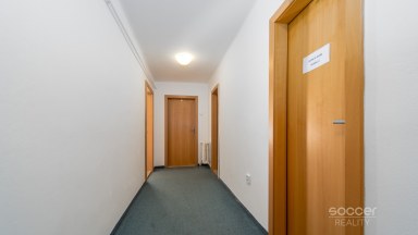 Pronájem kanceláře 15 m2, Praha 6 - Bubeneč, ul. Na Zátorce.