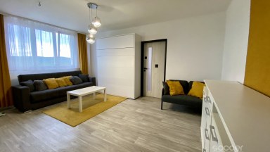 Příjemný byt 2+1 s lodžií ve vyhledávané čtvrti Mladé Boleslavi. 