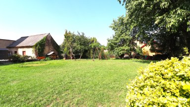 Pronájem pěkného bytu 2+kk+terasa, 67 m2 v centru Neveklova, okres Benešov.
