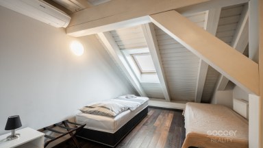 Pronájem exkluzivního mezonetového bytu 3+kk, 95 m² na Karlově náměstí