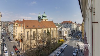 Pronájem bytu 2+1 s balkonem v centru Prahy. 